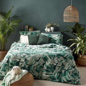 Duvet cover and pillow shams